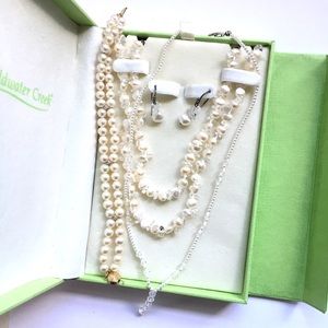 Freshwater Pearl and Crystal jewelry set